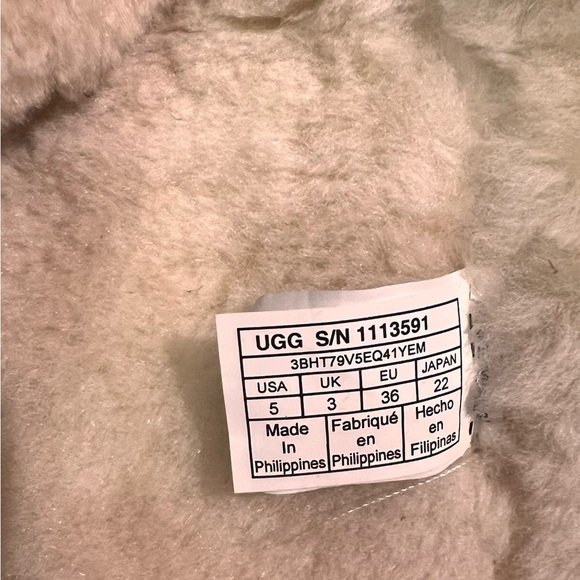 UGG Classic Short Zip Boots in Tan - Picture 9 of 10